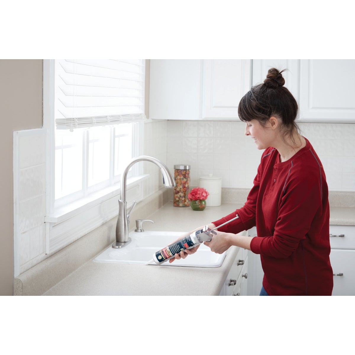 GE Supreme Silicone Kitchen & Bath Sealant, White, 10.1oz