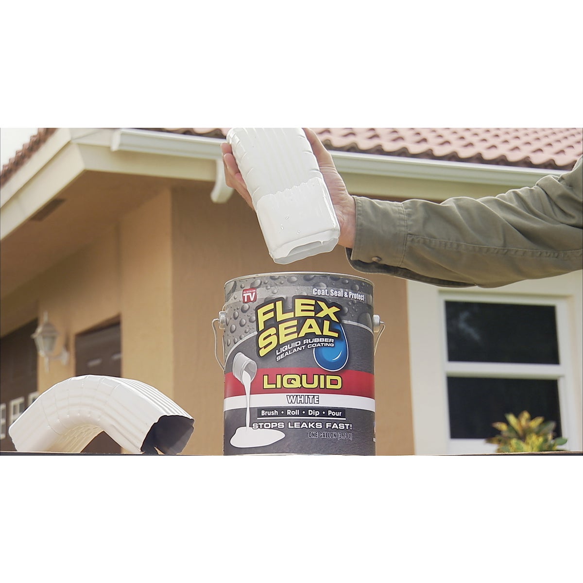 FLEX SEAL 1 Qt. Liquid Rubber Sealant, White