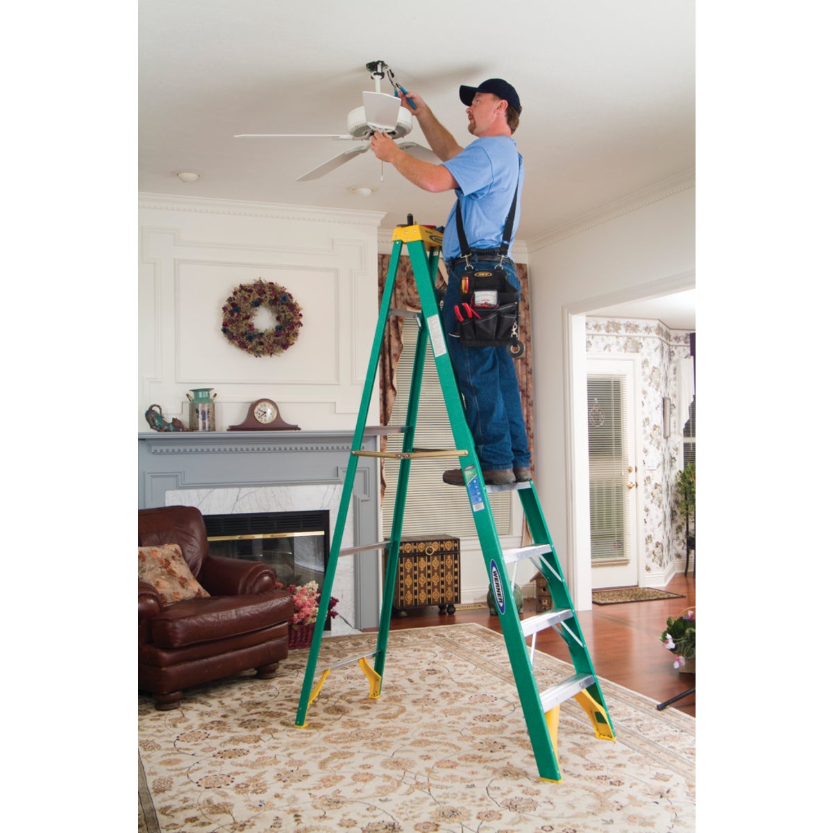 Werner 8 Ft. Fiberglass Step Ladder with 225 Lb. Load Capacity Type II Ladder Rating