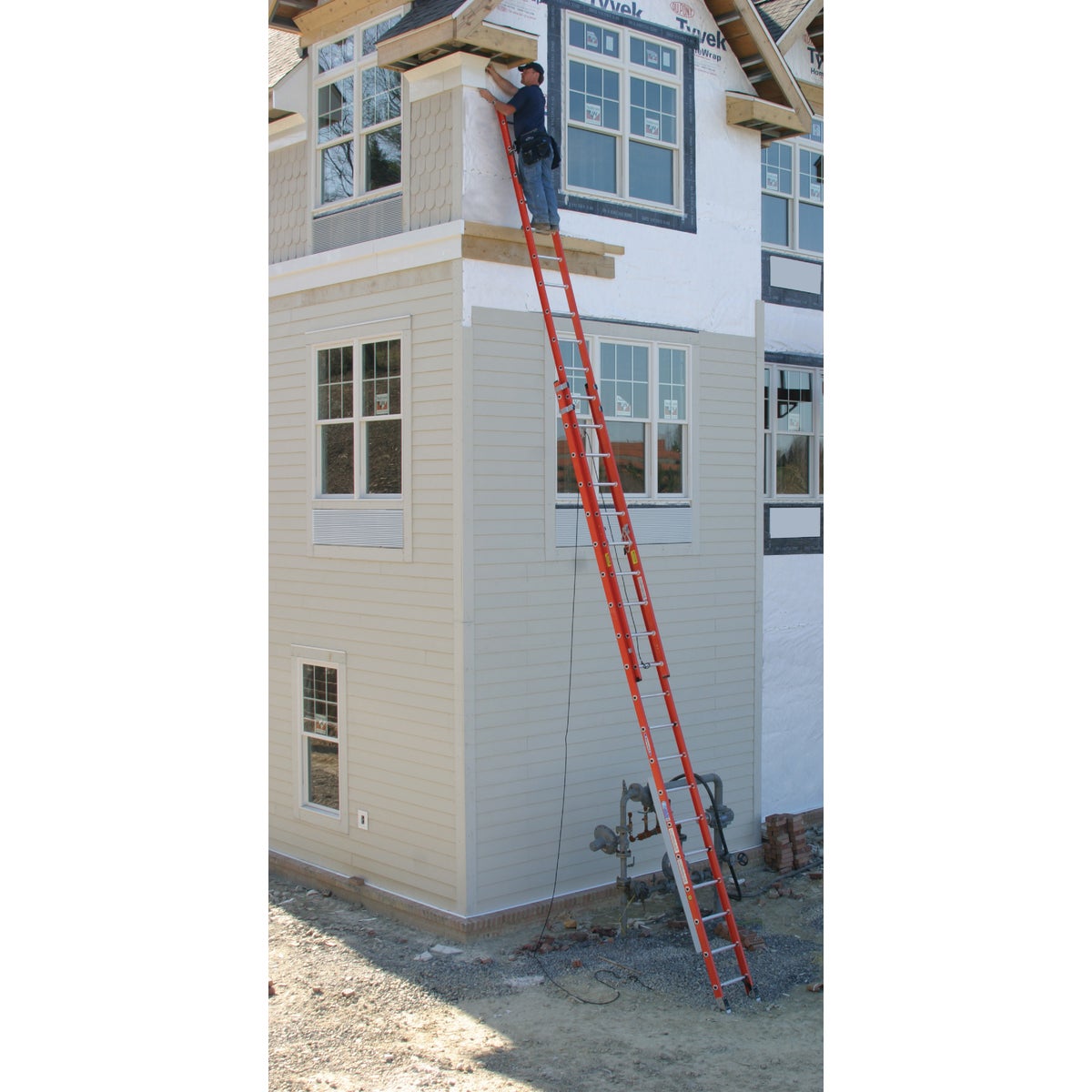 Werner 40 Ft. Fiberglass Extension Ladder with 300 Lb. Load Capacity Type IA Duty Rating