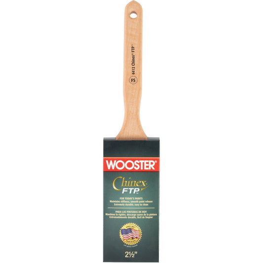 Wooster Chinex FTP 2-1/2 In. Flat Sash Paint Brush