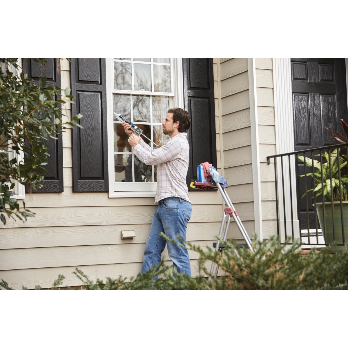 GE Supreme Silicone Window & Door Sealant, White, 10.1oz