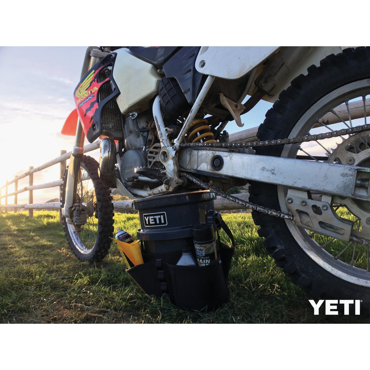 Yeti LoadOut 5 Gal. Charcoal Bucket