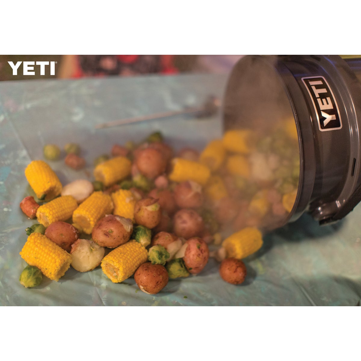 Yeti LoadOut 5 Gal. Charcoal Bucket