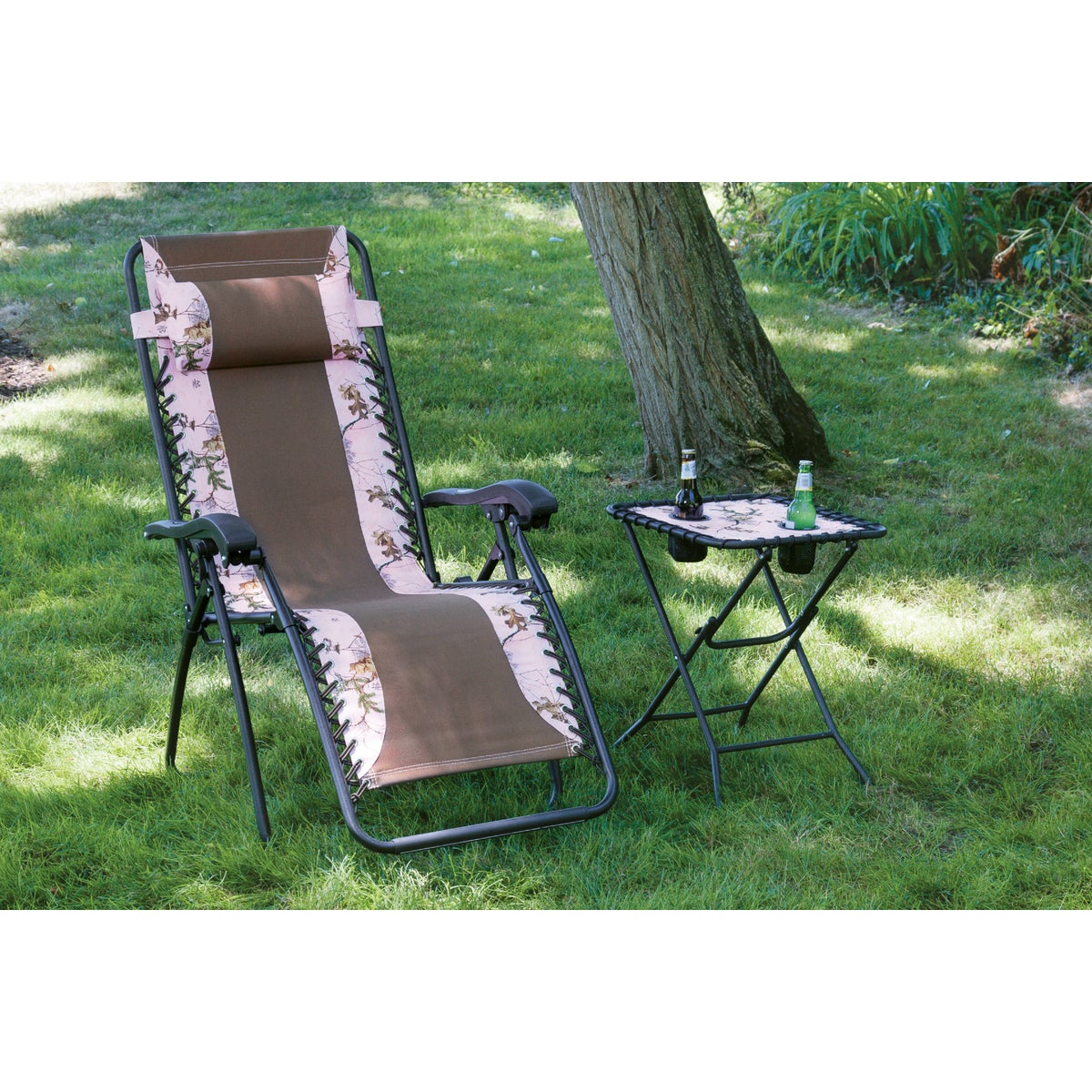 Outdoor Expressions RealTree Zero Gravity Relaxer Pink/Brown Camo Convertible Lounge Chair