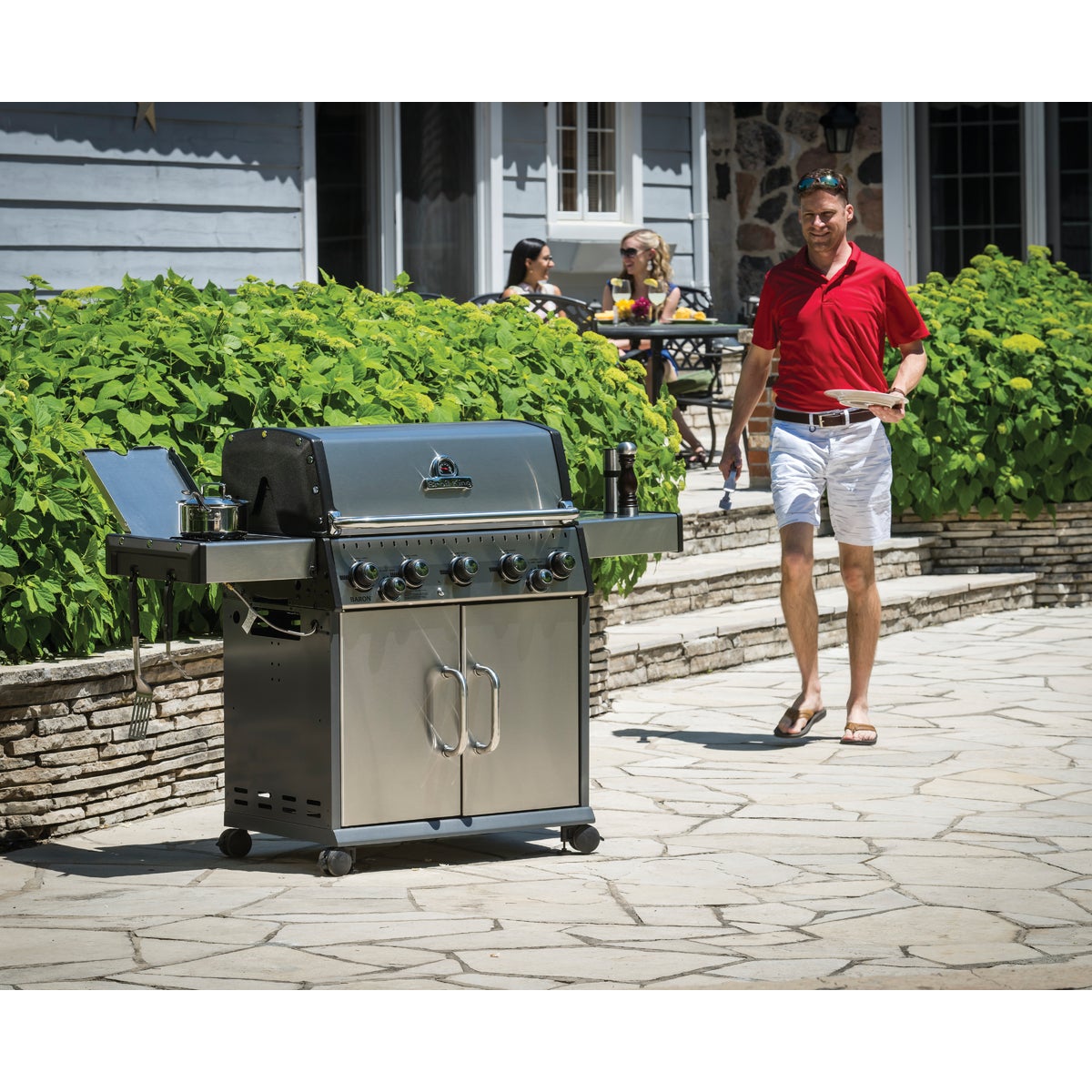 Broil King Baron S590 5-Burner Stainless Steel 50,000-BTU LP Gas Grill with 10,000-BTU Side -Burner