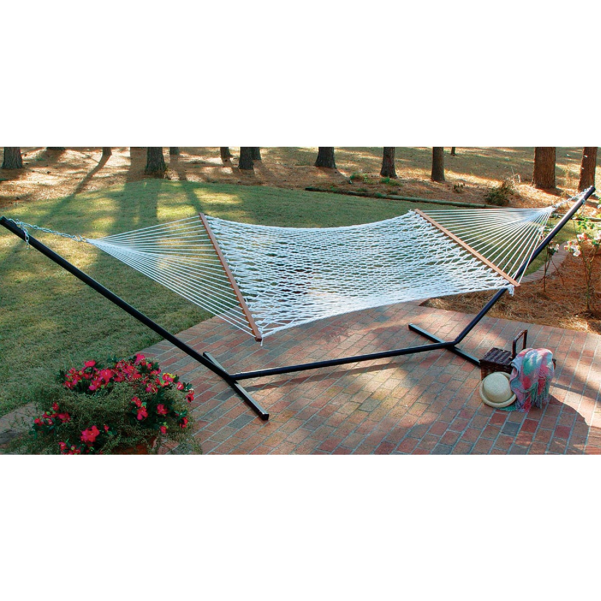 Castaway Deluxe Woven Cotton White Rope Hammock