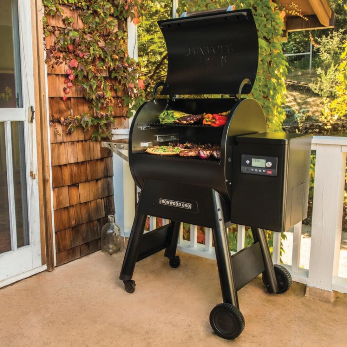 Traeger Ironwood 650 Black 22,000 BTU 650 Sq. In. Wood Pellet Grill with Pellet Sensor