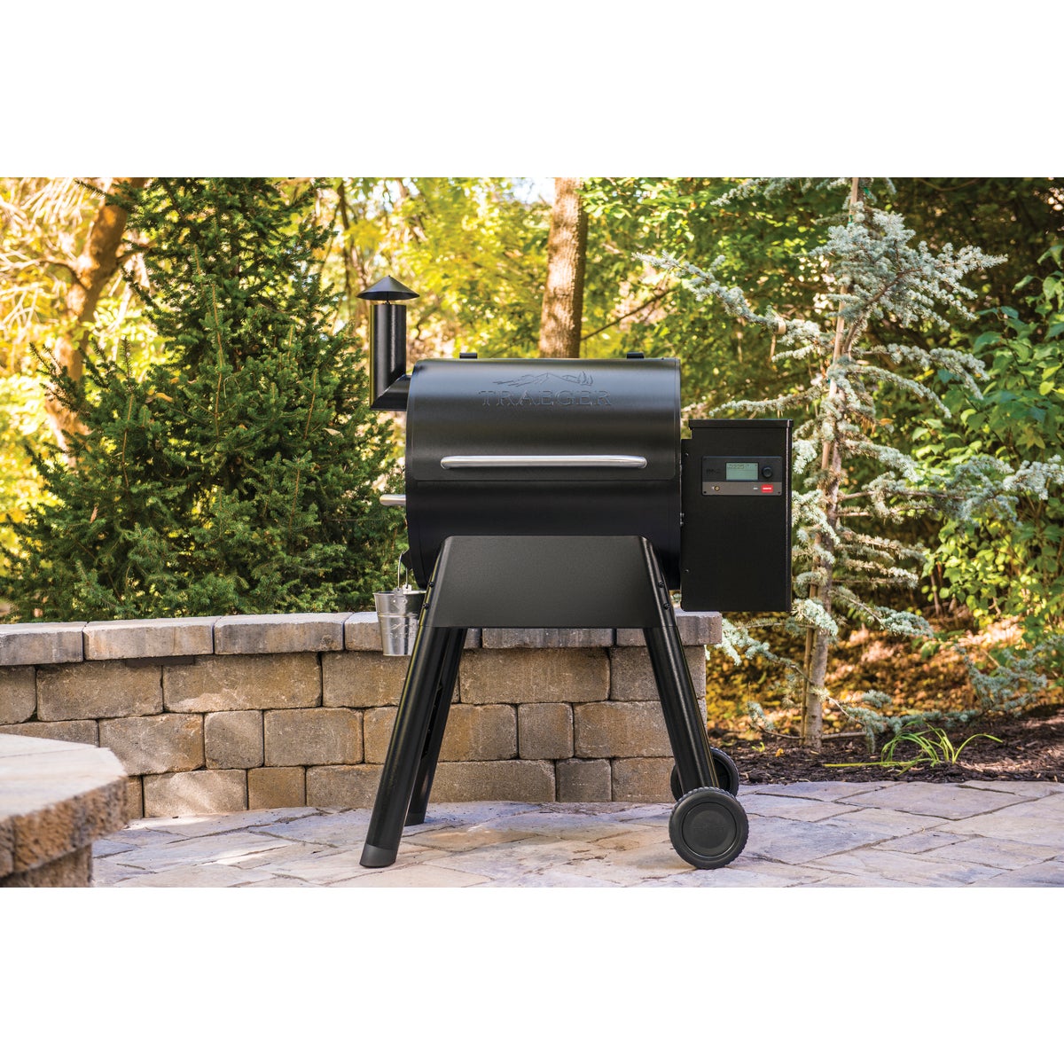 Traeger Pro 575 Black 36,000 BTU 572 Sq. In. Wood Pellet Grill