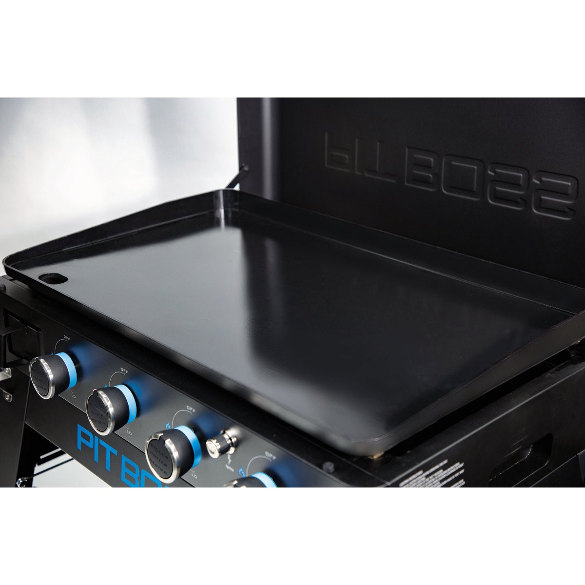 Pit Boss 4-Burner Black & Stainless Steel 46,000 BTU 647 Sq. In. Outdoor LP Gas Griddle