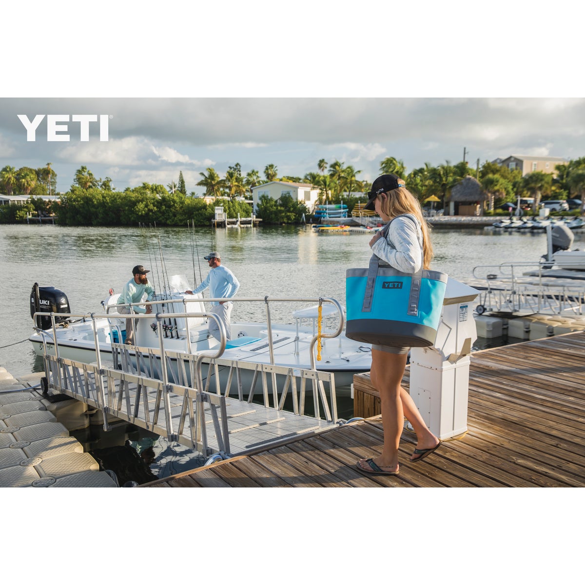 Yeti Camino Carryall 35 9.84 In. W. x 14.97 In. H. x 18.11 In. L. Reef Blue Tote Bag