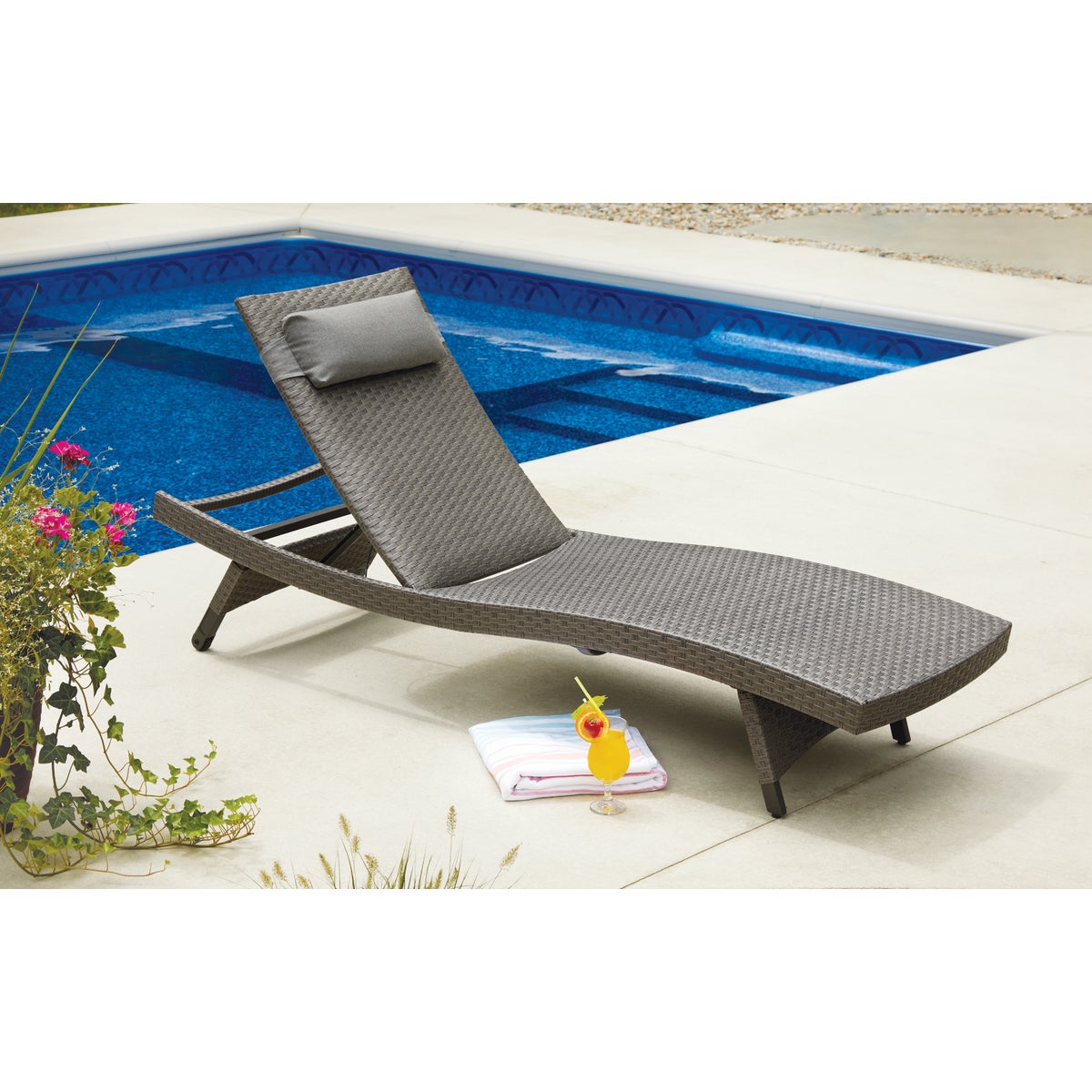 Pacific Casual Park Ridge Aluminum Chaise Lounge