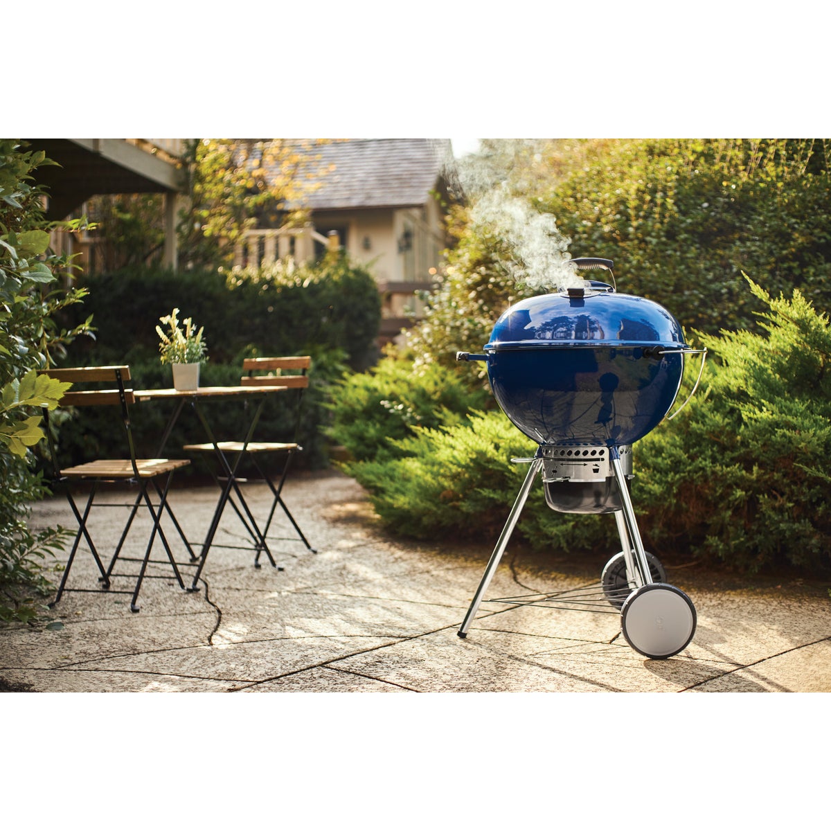 Weber Master-Touch 22 In. Dia. Deep Ocean Blue Charcoal Grill